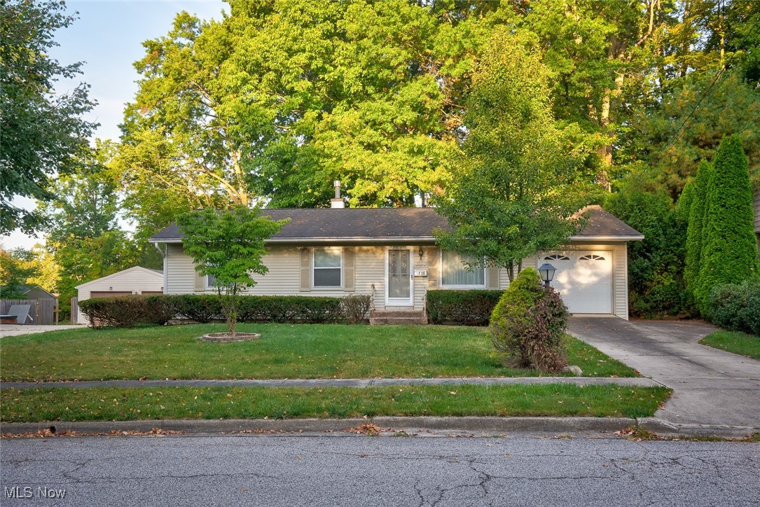 Seneca St, Stow, OH 44224
