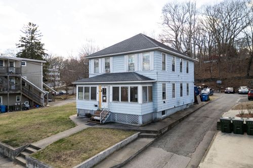 44 Hunters Ave, Taftville, CT, 06380-1008 | Card Image