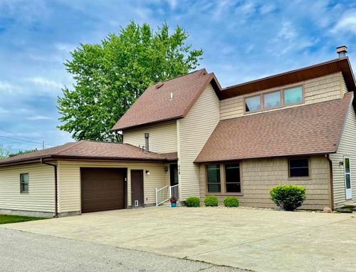 408 E Greenwalt St, North Webster, IN, 46555 | Card Image