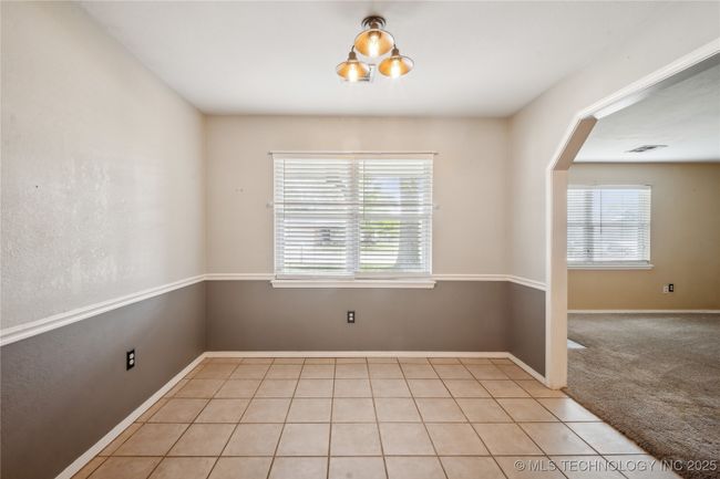 2922 S Main St, House other with 3 bedrooms, 2 bathrooms and null parking in Sapulpa OK | Image 8