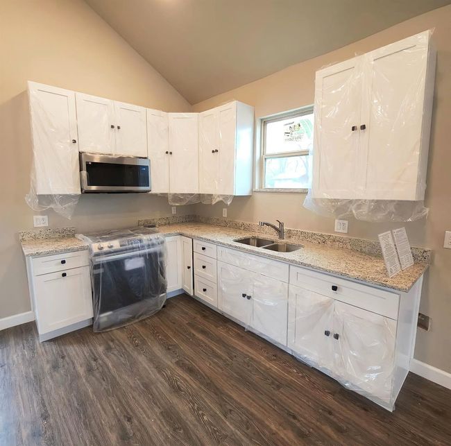 12358 Trinity Hills Rd, House other with 2 bedrooms, 1 bathrooms and null parking in Kemp TX | Image 6
