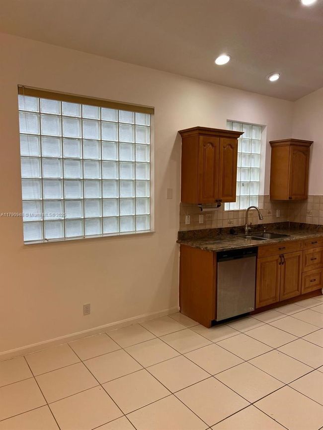 3922 Diamond Palladium Ter, House other with 2 bedrooms, 2 bathrooms and null parking in Boynton Beach FL | Image 7