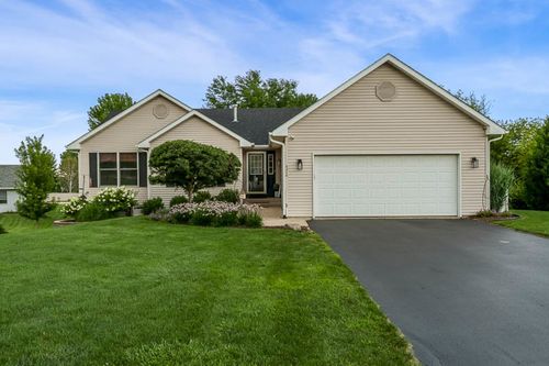 5410 Hawkeye Trl, Machesney Park, IL, 61115-8322 | Card Image