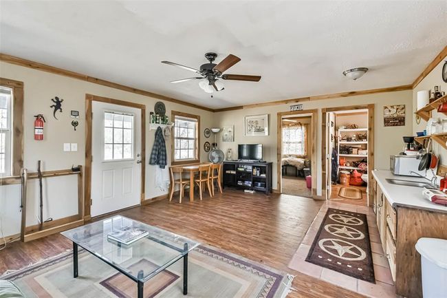 35 Old Sign Rd, Home with 1 bedrooms, 1 bathrooms and null parking in Midway TX | Image 11