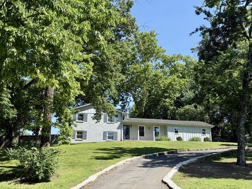 213 Rhine Dr, Madison, TN, 37115-3521 | Card Image