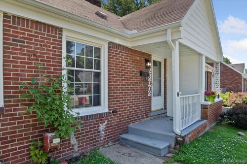 23772 Brittany Ave, Eastpointe, MI, 48021-1852 | Card Image
