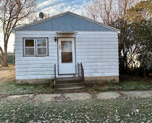 304 E 3rd Ave, Beaver Creek, MN, 56116-2600 | Card Image