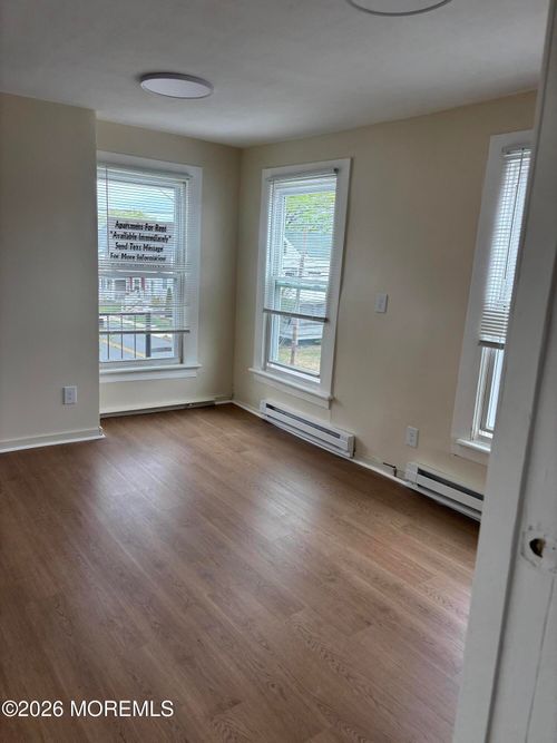 d-178 Broad St, Keyport, NJ, 07735-1247 | Card Image