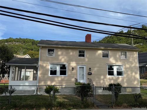 3 Delaware St, Port Jervis, NY, 12771-1805 | Card Image