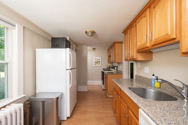 10 - 8 East St, Home with 9 bedrooms, 7 bathrooms and 6 parking in Hingham MA | Image 24