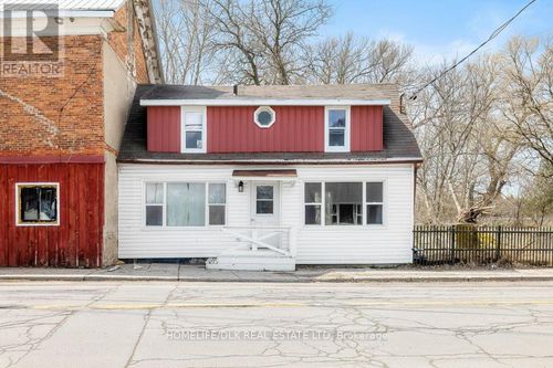 18 Main St W, Lyn, ON, K0E1M0 | Card Image
