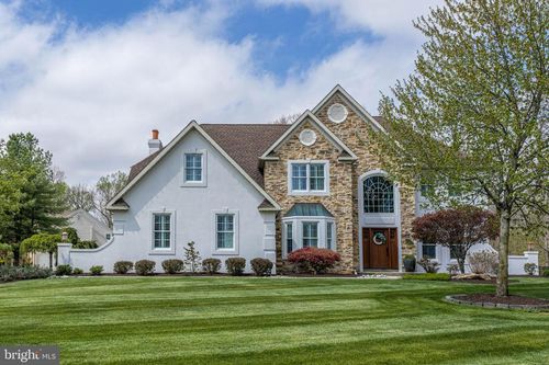 7637 Longwood Dr, Orefield, PA, 18069-3152 | Card Image