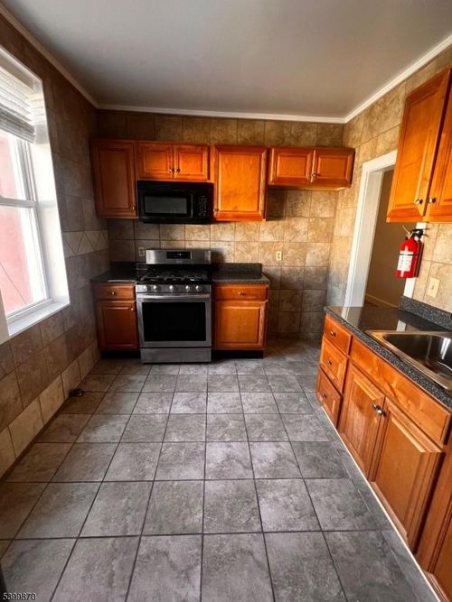 1-665 Bloomfield Ave, West Caldwell, NJ, 07006-7539 | Card Image