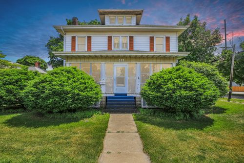 213 W Oak St, Fairbury, IL, 61739-1544 | Card Image