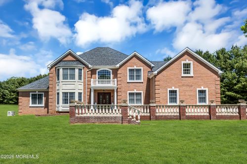 17 Diamond Hill Rd, Marlboro, NJ, 07746-2167 | Card Image