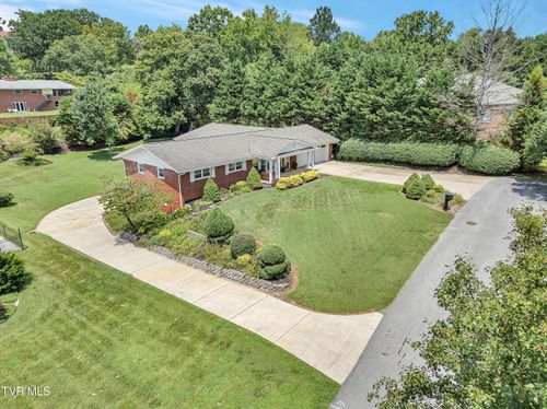 107 Fairway Ln, Greeneville, TN, 37743-5516 | Card Image