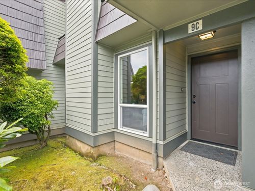 9c-12600 4th Ave W, Everett, WA, 98204-6431 | Card Image