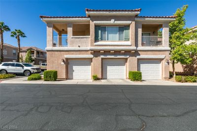 1011 - 251 S Green Valley Parkway, Condo with 3 bedrooms, 2 bathrooms and null parking in Henderson NV | Image 1