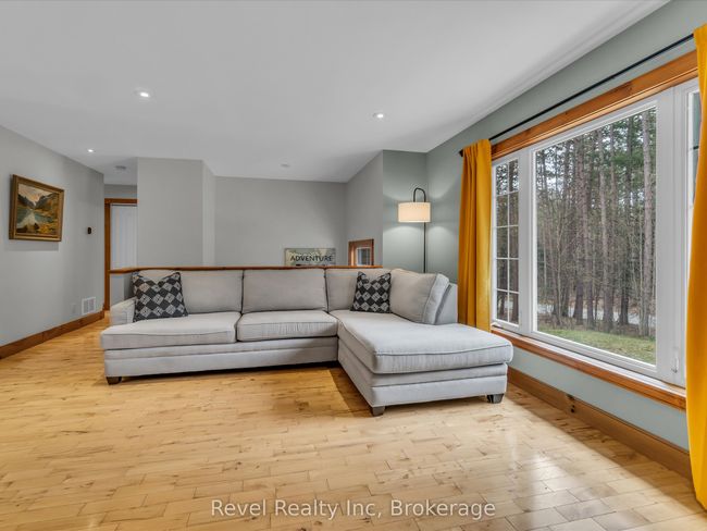 1132 Stephenson 2 Rd W, House other with 4 bedrooms, 2 bathrooms and 8 parking in Utterson ON | Image 5