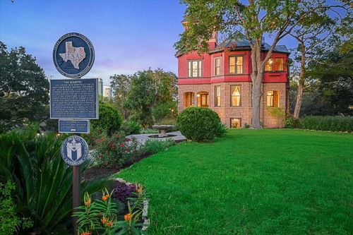 400 Academy Dr, Austin, TX, 78704-1813 | Card Image