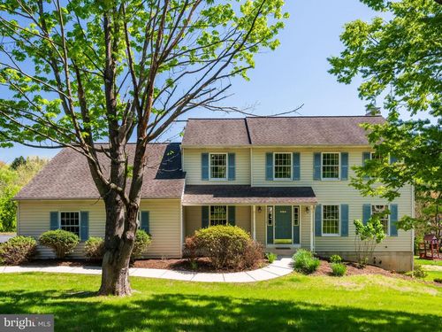 102 Noble Dr, Downingtown, PA, 19335-4400 | Card Image