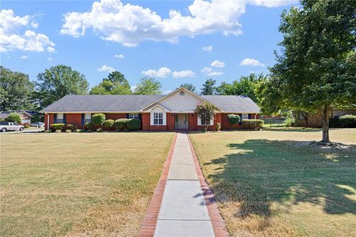 2303 W 5th St, Russellville, AR, 72801-5540 | Card Image