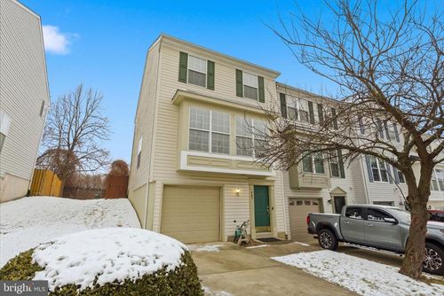 907 Vauxhall Rd, LANDOVER, MD, 20785-5870 | Card Image