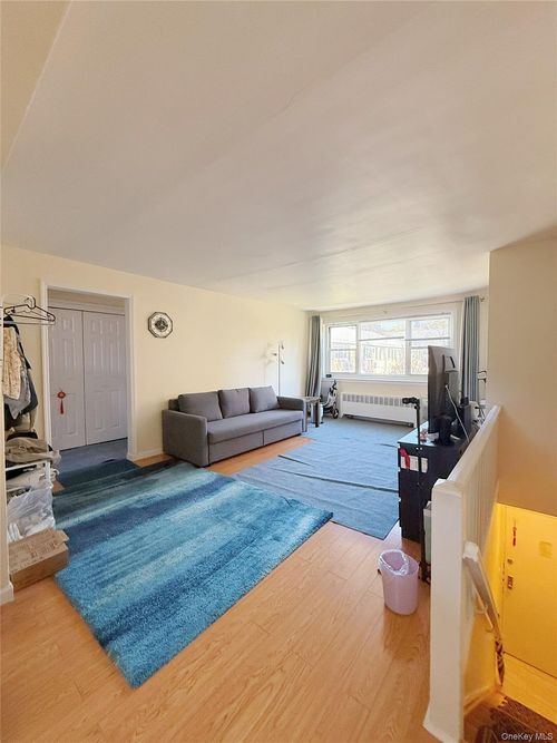 159b-152 Jewel Ave, Flushing, NY, 11367-1435 | Card Image