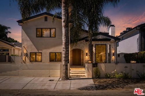 14807 Otsego St, Sherman Oaks, CA, 91403-1442 | Card Image