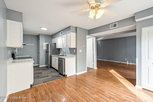 3037 Fordhaven Rd, Louisville, KY, 40214-3905 | Card Image