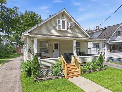 165 Elizabeth St, East Stroudsburg, PA, 18301-2032 | Card Image