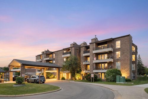2107-202 Brae Glen Close Sw, Calgary, AB, T2W2B1 | Card Image