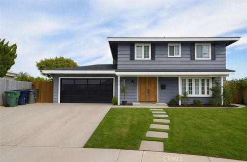 17952 Caledonia Cir, Huntington Beach, CA, 92647-6519 | Card Image