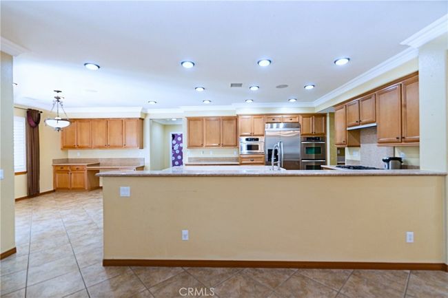 14145 Prairie Creek Pl, House other with 6 bedrooms, 5 bathrooms and 4 parking in Eastvale CA | Image 14