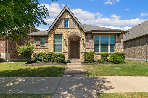 7304 Elm Grove Ln, Aubrey, TX, 76227-5428 | Card Image