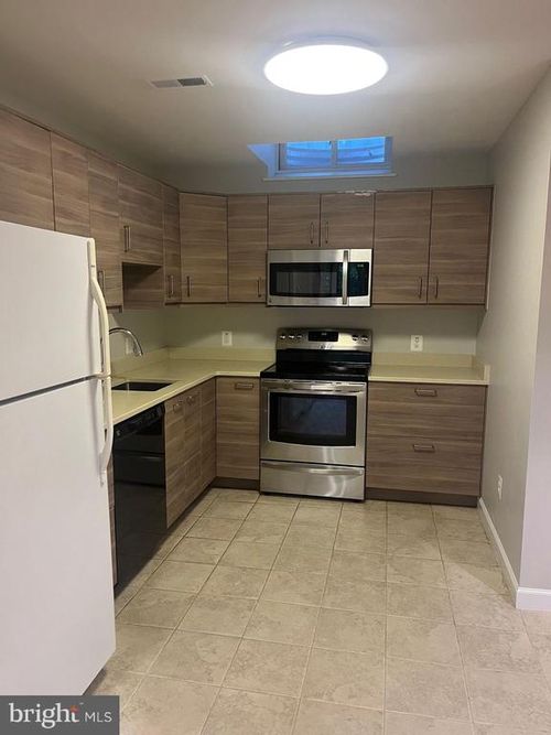 apt-a-104 Tulip Ave, TAKOMA PARK, MD, 20912-4267 | Card Image
