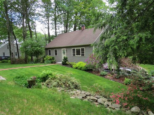 532 Black Brook Rd, Goffstown, NH, 03045-2908 | Card Image