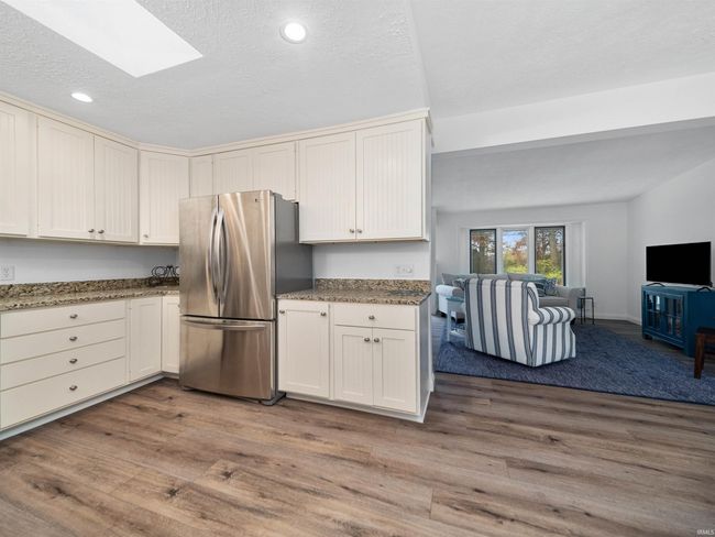8006 E Cherokee Rd, House other with 3 bedrooms, 2 bathrooms and null parking in Syracuse IN | Image 17