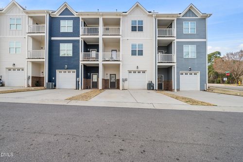 805 S Franklin St, Wake Forest, NC, 27587-2204 | Card Image