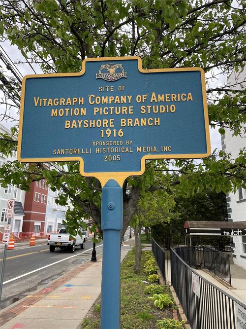 unit-107-94 4th Ave, Bay Shore, NY, 11706-7902 | Card Image