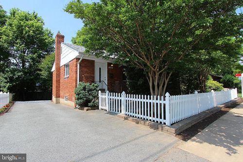 5028 River Rd, BETHESDA, MD, 20816-2827 | Card Image