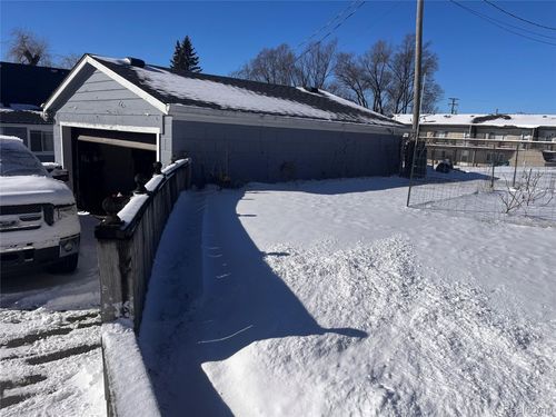 8252 Woodland Shore Dr, Brighton, MI, 48114-9313 | Card Image