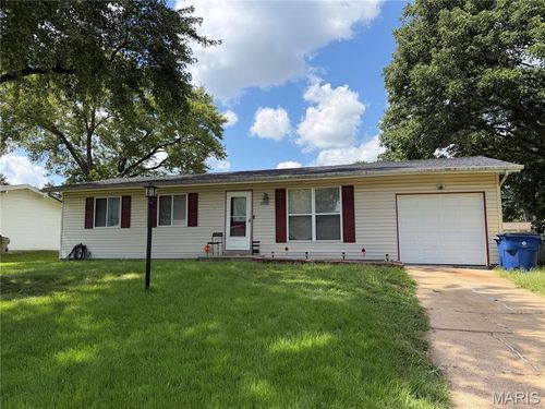 2575 Valley Brook Dr, Florissant, MO, 63031-1920 | Card Image