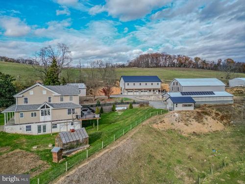 929 Pottsville St, HERNDON, PA, 17830-6992 | Card Image