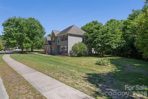 3418 Fallowbrook Frst, York, SC, 29745-8137 | Card Image