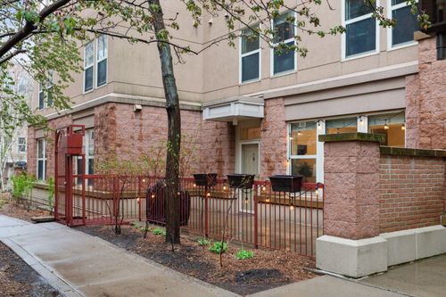 apt-123-575 N 1st St, Minneapolis, MN, 55401-4317 | Card Image