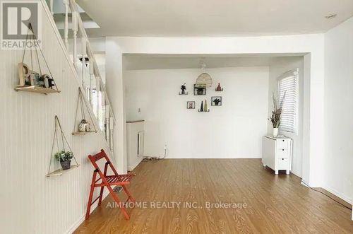 59 Muskoka Ave, Oshawa, ON, L1J1A1 | Card Image