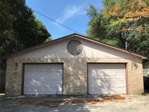 1303 N Bishop, San Marcos, TX, 78666 | Card Image