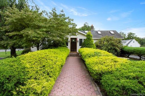 177 Virginia Rd, Yorktown Heights, NY, 10598-4751 | Card Image