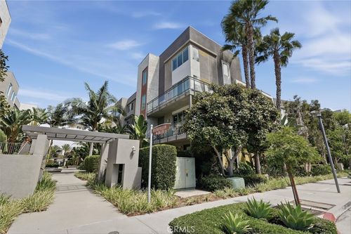 43 Gramercy, Irvine, CA, 92612-0008 | Card Image